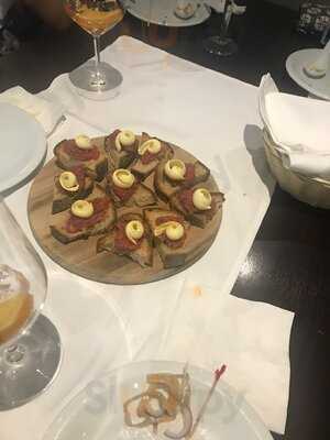 Ristorante Whine Bar White