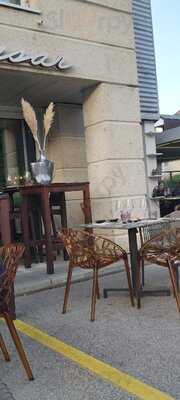 Balthasar Restaurant & Grill