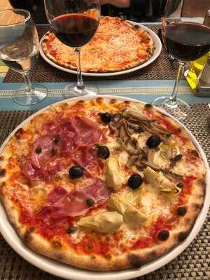 Trattoria La Taverna