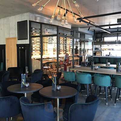 Riva Café & Weinbar