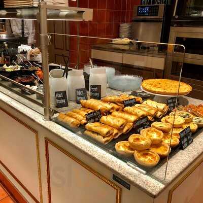 Müller Beck, Das Café