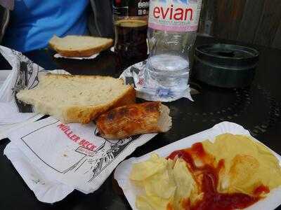 Müller Beck, Das Café