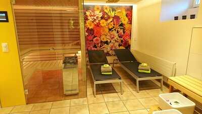 Promenade Hotel Restaurant