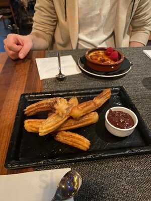 Volver - Café Tapas Vinos