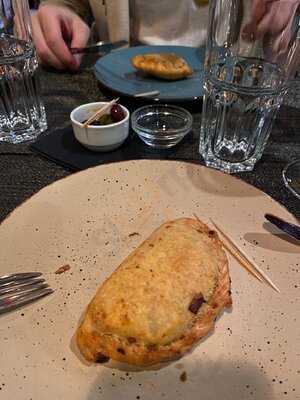 Volver - Café Tapas Vinos