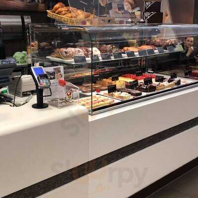 Mcdonald's Restaurant