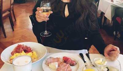 Restaurant Schwanen Cafe De Ville