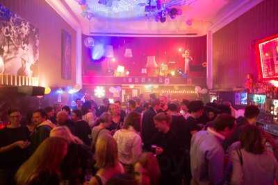 Madeleine établissement