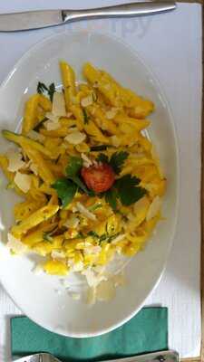 Oskar Restaurant &bar