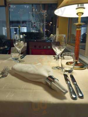 Brasserie Joel's Restaurant