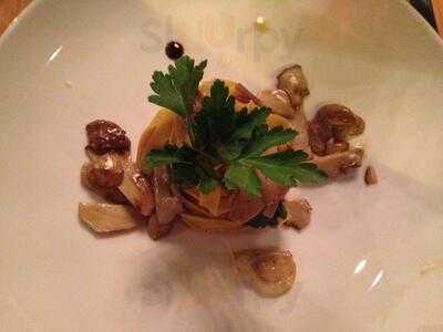 Daniele Winebar-restaurant-lounge