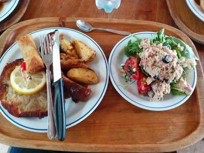 Manor Restaurant Manora