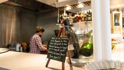 Cafe Les Amis De Carouge