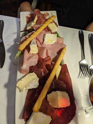 L'aigle D'or Bistrot Carougeois