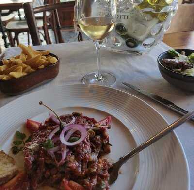 Qu'importe - Bar à Manger