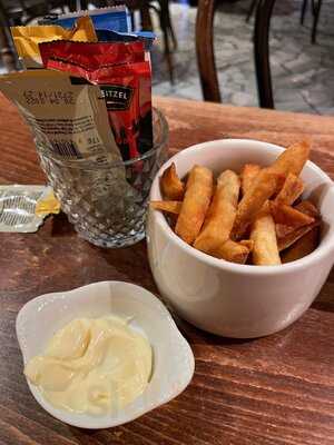 Qu'importe - Bar à Manger