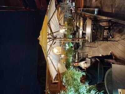 Qu'importe - Bar à Manger