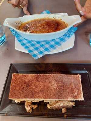 Au Petit Chalet Restaurant