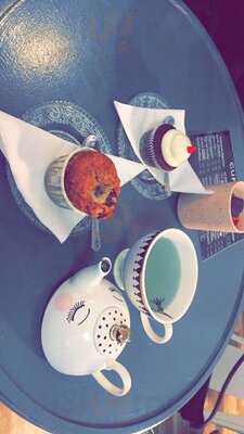 Cuppin's Teahouse & Cupcakes