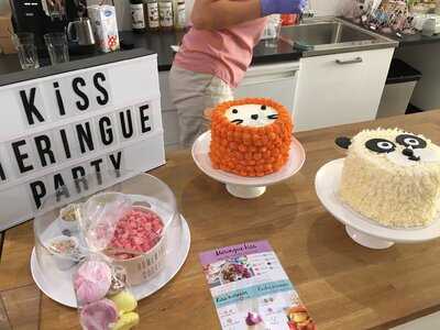 Cuppin's Teahouse & Cupcakes