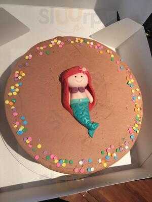 Cuppin's Teahouse & Cupcakes