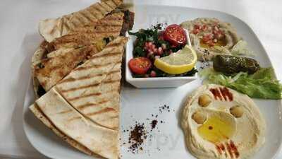 Les Cèdres Du Liban