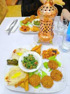 Les Cèdres Du Liban