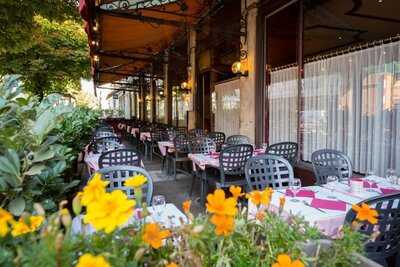 Cafe Restaurant De La Radio