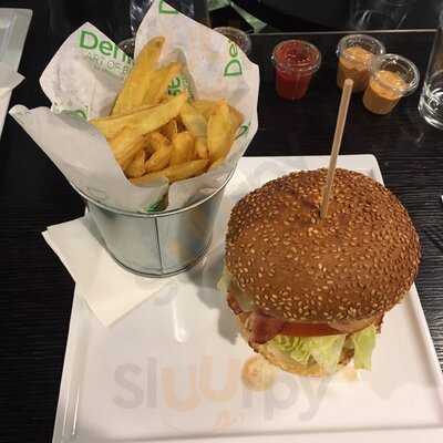 Denise's - Art Of Burger