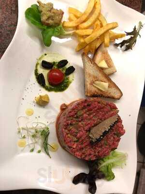 Divino Caffe & Vinoteca