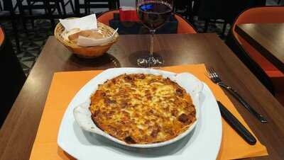 Divino Caffe & Vinoteca