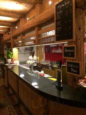 Restaurant De La Place