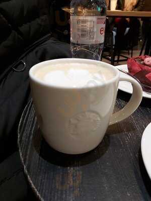 Starbucks Bahnhof