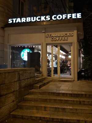 Starbucks Bahnhof