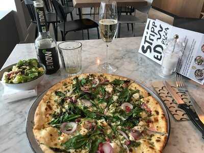 Stripped Pizza Claraplatz