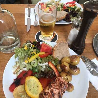 Zum Kuss - Restaurant Caffè Bar Rhumerie