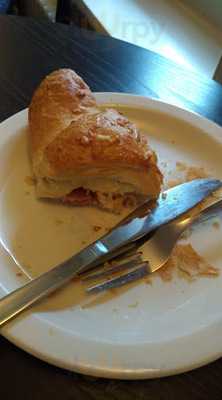 Starbucks Claraplatz