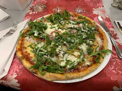 Mondo Pizzeria & Restaurant