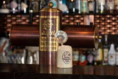 8304 Altes Feuerwehrgebäude