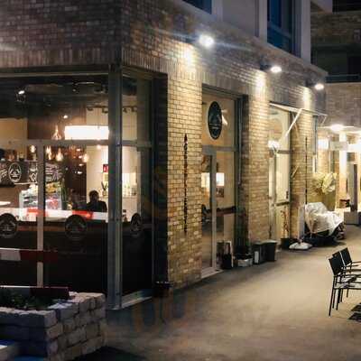 Accogliente Cafe & Bistro