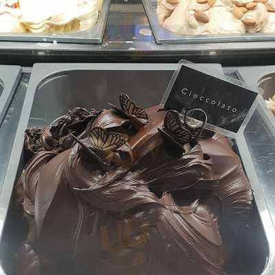 Leonardo Gelateria & Bar