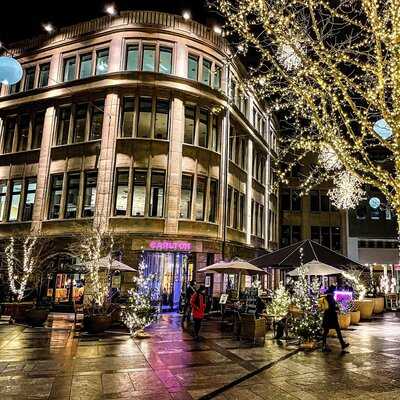 Carlton Restaurants & Bar