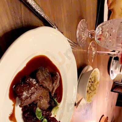 Carlton Restaurants & Bar