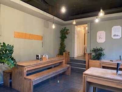 Lin's Restaurant & Take Away