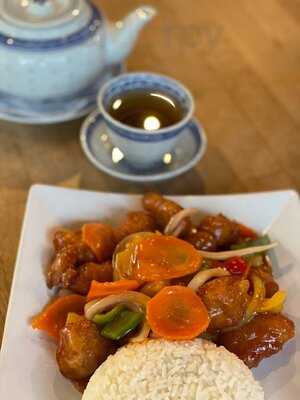 Lin's Restaurant & Take Away