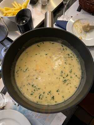 Alexis Restaurant & Winebar