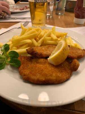 Rheinfelder-bierhaus - De Bluetig Duume