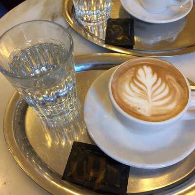 H. Schwarzenbach Kolonialwaren & Kaffeerosterei