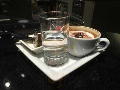 H. Schwarzenbach Kolonialwaren & Kaffeerosterei