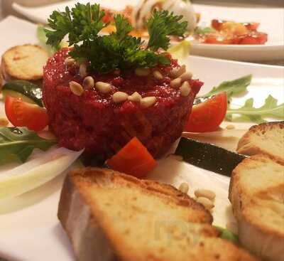 La Piccola Trattoria